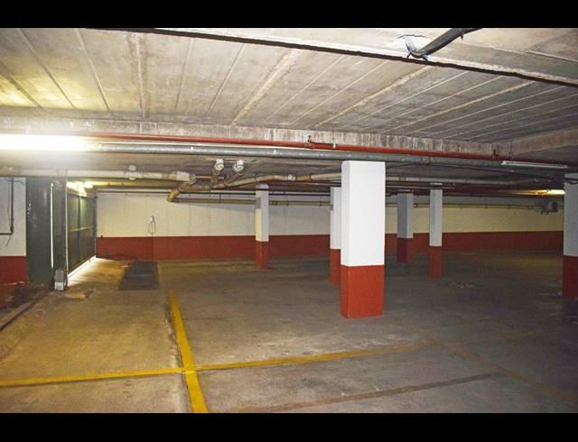 2,030M² OFFICE FOR SALE IN KEMPTON PARK CENTRAL